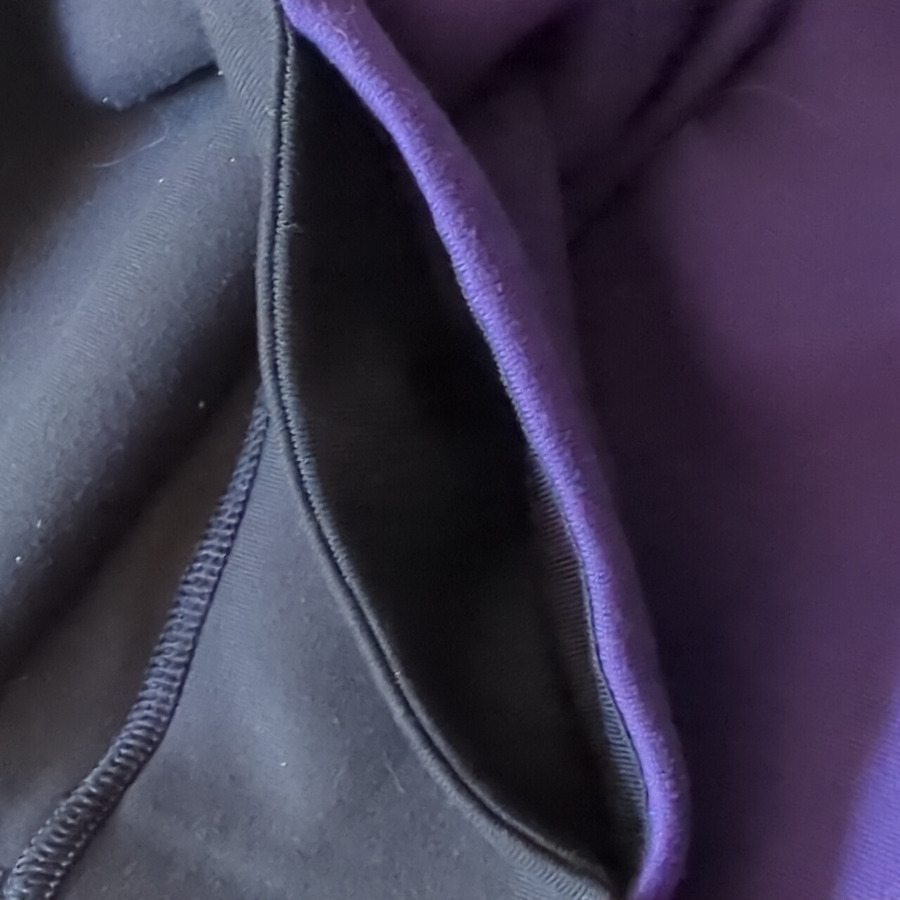LULULEMON I Purple and Black Reversible Capri Workout Yoga Running Leggings, 8 - Picture 9 of 15